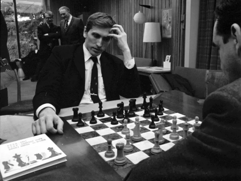bobby fisher playing chess